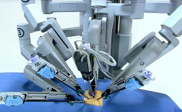 В Клинике БГМУ выполнена комбинированная двухбригадная операция с использованием роботической системы