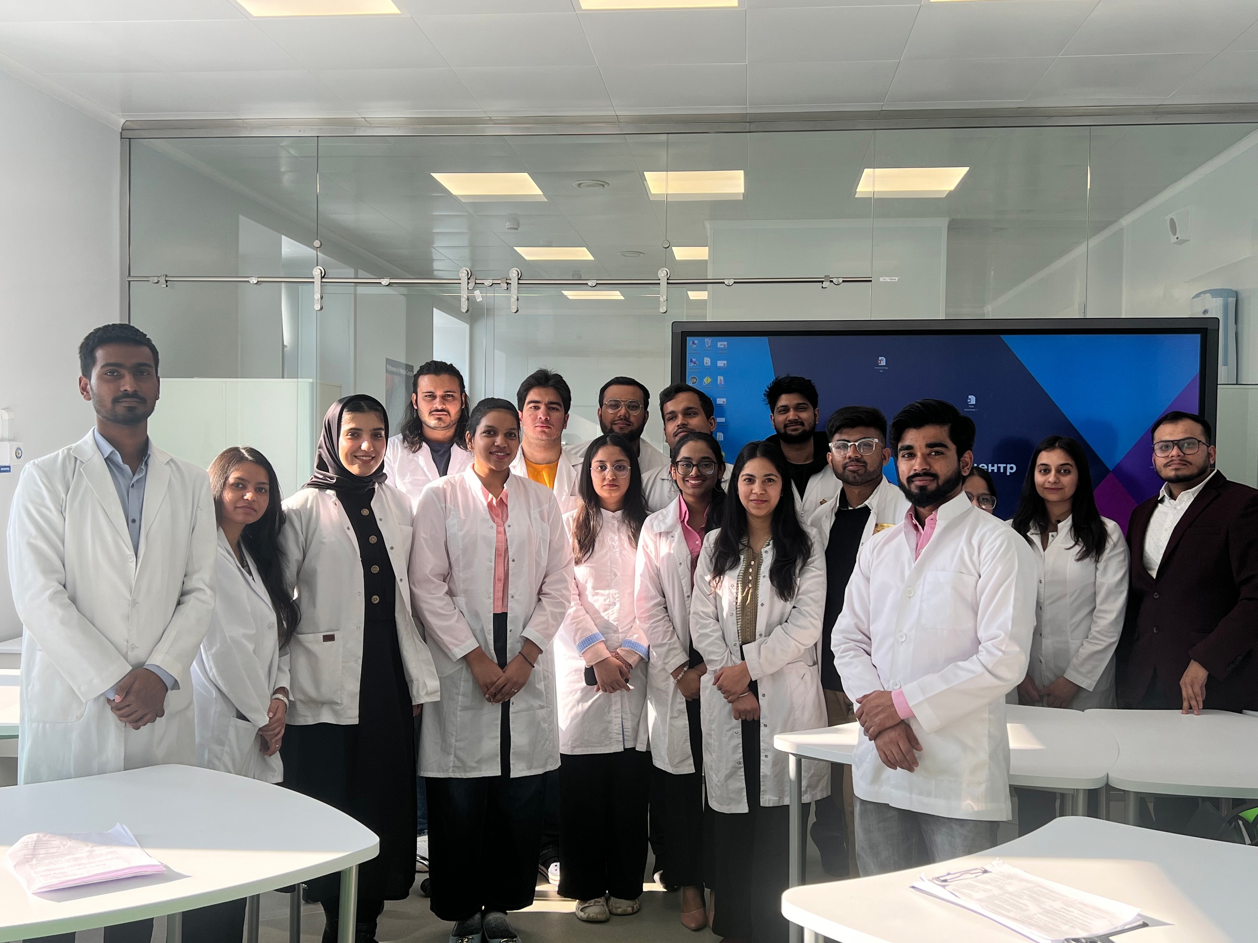 Научный кружок Linking Science и Институт урологии и клинической онкологии провели конференцию для иностранных студентов